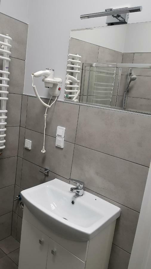 Apartament Nr 15 - 2 Pokoje Z Prywatnymi Lazienkami Centrum Poznań Exterior foto
