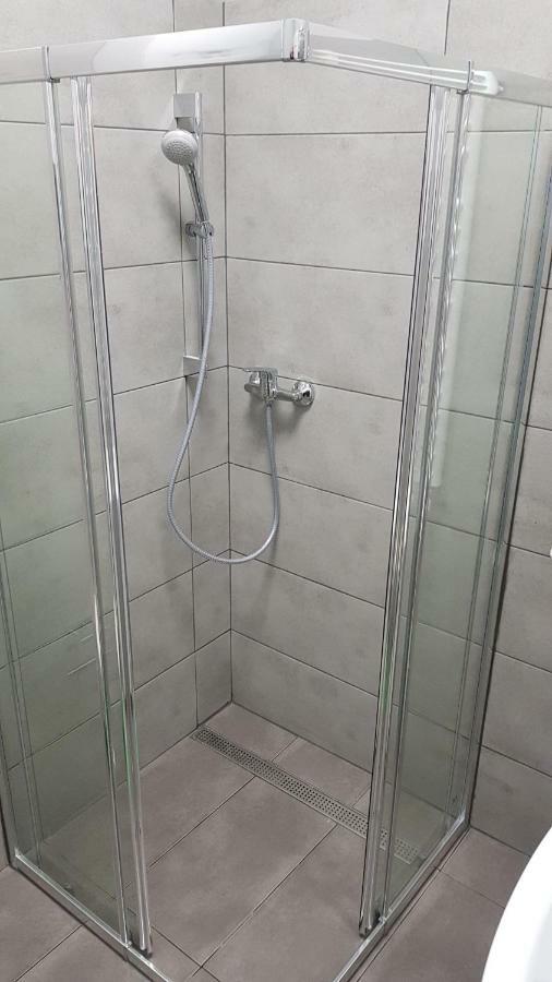 Apartament Nr 15 - 2 Pokoje Z Prywatnymi Lazienkami Centrum Poznań Exterior foto